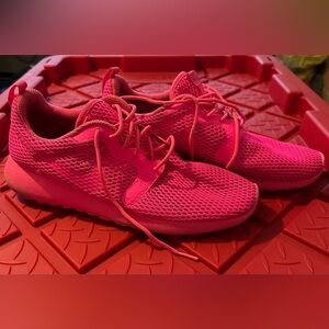 Nike Roshe Women’s 9.5
